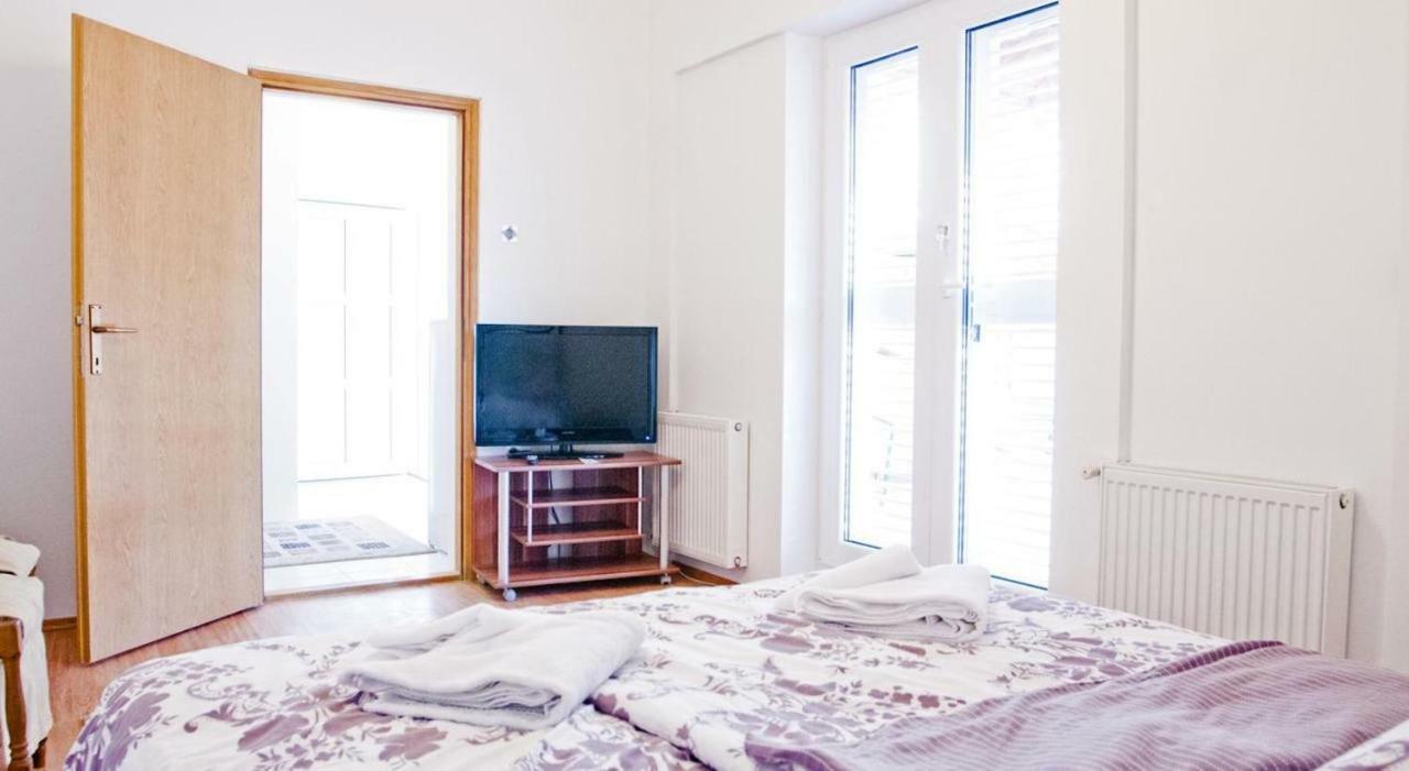 Veronika Group Radiceva Zagreb Ngoại thất bức ảnh